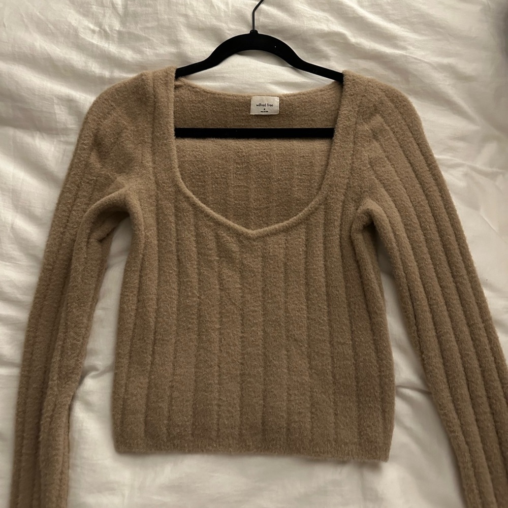 Aritzia Wilfred brown sweater top
